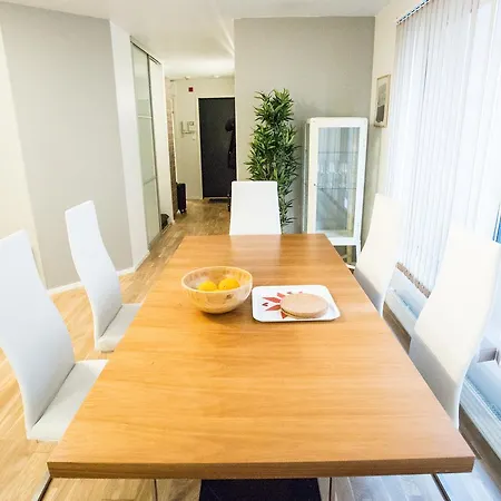 Fredrik's In Centre Apartment *